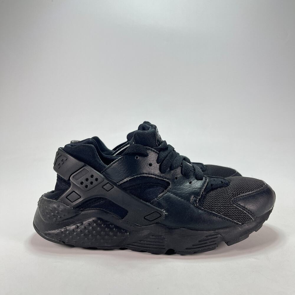 Nike Air Huarache Run Triple Black Lifestyle Sneakers 654275-016 Youth Size 6.5Y